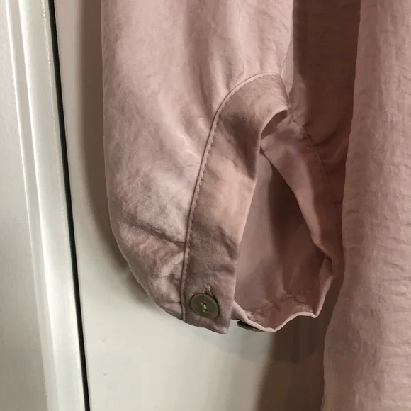 ⭐️💗(H&M) Dusty Pink Blouse - Picture 4 of 5